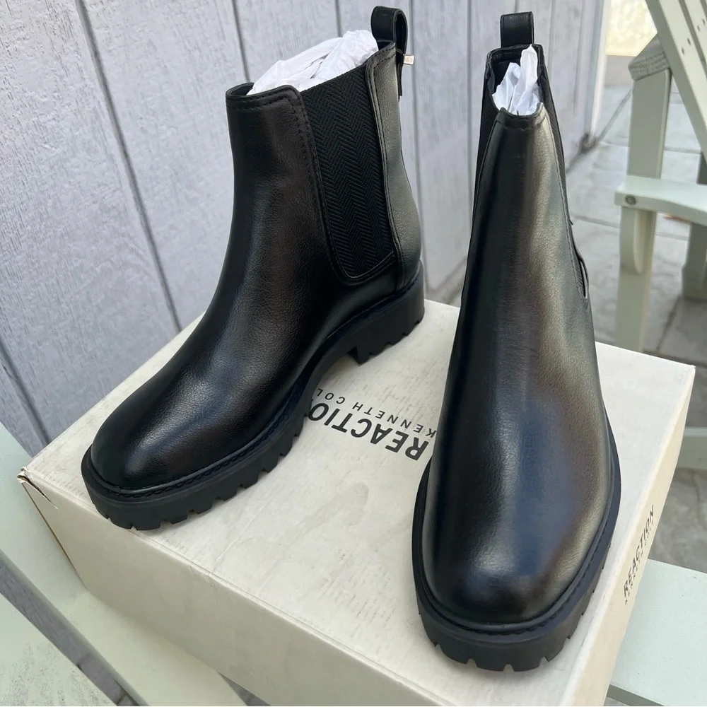 REACTION KENNETH COLE Womens Black Boots NWOT
